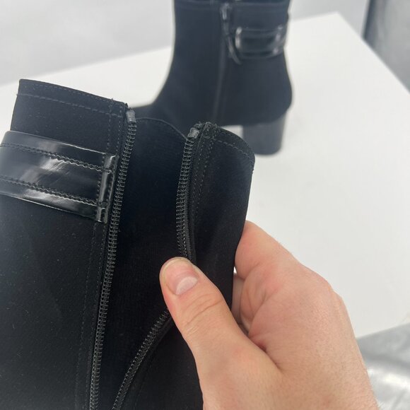 Stuart Weitzman Black Lined Booties Size 10 - Picture 15 of 17